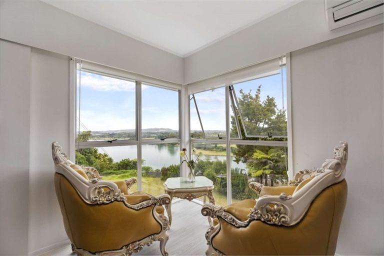 Photo of property in 39 Pohutukawa Avenue, Shelly Park, Auckland, 2014