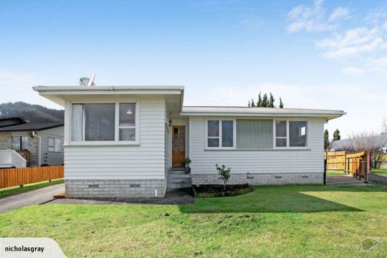 Photo of property in 5 Kinsella Place, Paeroa, 3600