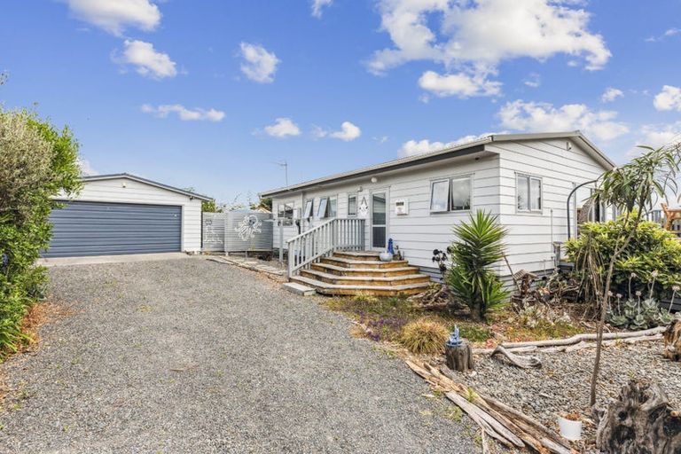 Photo of property in 8 Norna Grove, Waikawa Beach, Levin, 5573