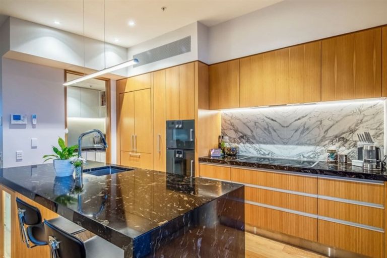 Photo of property in 203/585 Beach Road, Rothesay Bay, Auckland, 0630