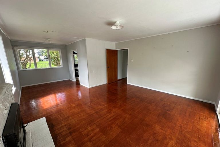 Photo of property in 61 Barrys Road, Glendene, Auckland, 0602