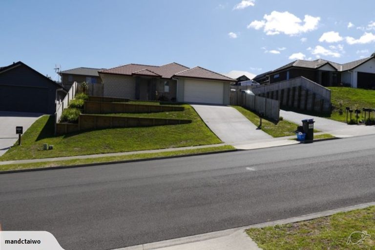 Photo of property in 165 Ballintoy Park Drive, Welcome Bay, Tauranga, 3175