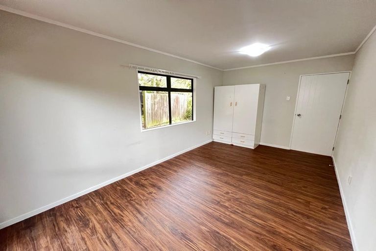 Photo of property in 29 Awaroa Road, Sunnyvale, Auckland, 0612