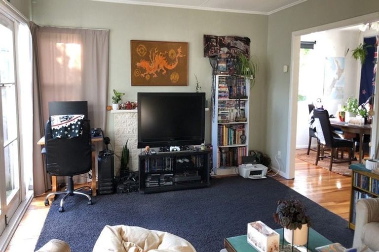 Photo of property in 12 Conway Place, Terrace End, Palmerston North, 4410