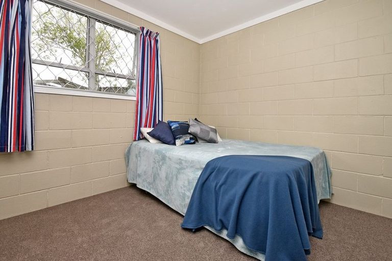 Photo of property in 2/90 Rosier Road, Glen Eden, Auckland, 0602