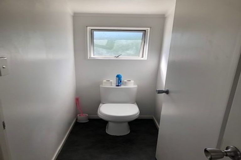 Photo of property in 2/27 Brandon Road, Glen Eden, Auckland, 0602