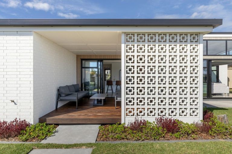 Photo of property in 5 Royal Crescent, Papamoa, 3118