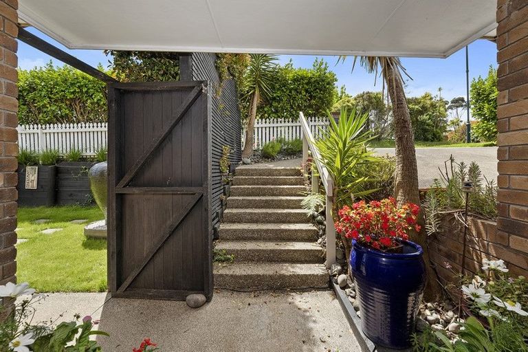 Photo of property in 15 Quail Drive, Albany Heights, Auckland, 0632