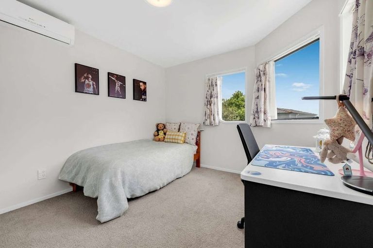 Photo of property in 1/19 Galsworthy Place, Bucklands Beach, Auckland, 2014