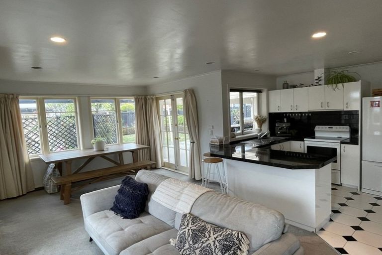 Photo of property in 40 Napier Road, Havelock North, 4130