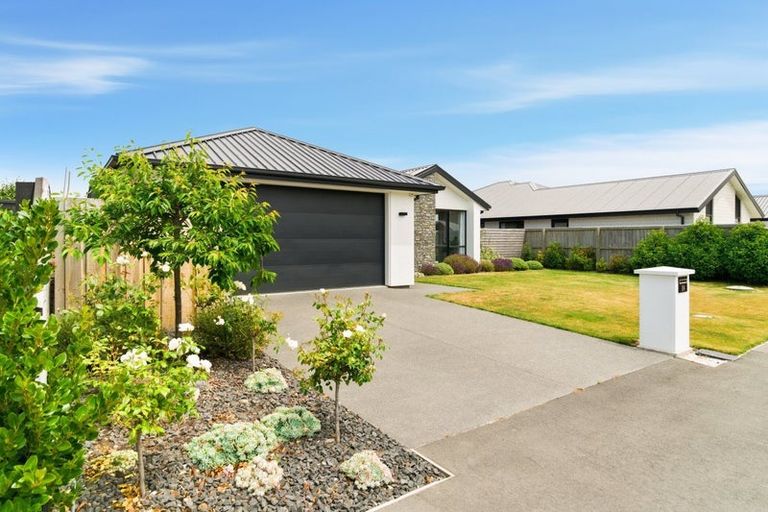 Photo of property in 84 Muirhill Street, Halswell, Christchurch, 8025