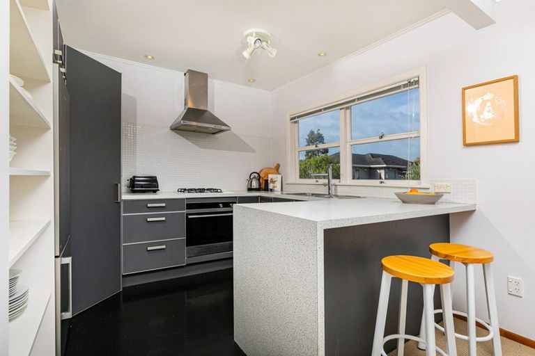 Photo of property in 25 Alamein Avenue, Belmont, Auckland, 0622