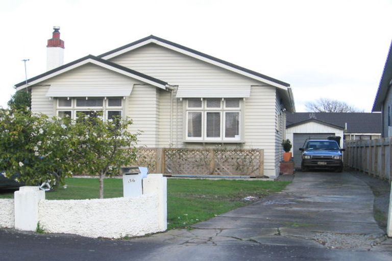 Photo of property in 46 Roy Street, Palmerston North, 4410