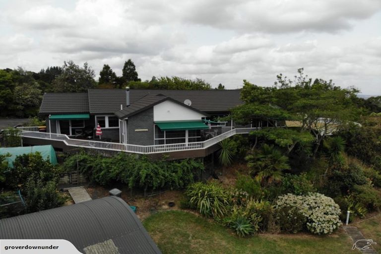 Photo of property in 327 Kaipara Road, Papakura, 2582