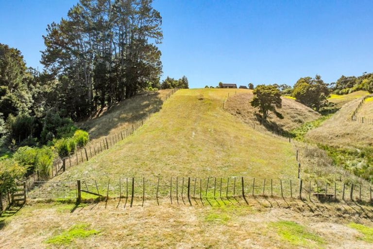 Photo of property in 11 Taylor Road, Waimauku, 0882