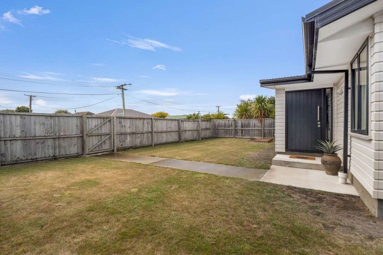 Photo of property in 14 Portchester Street, Aranui, Christchurch, 8061