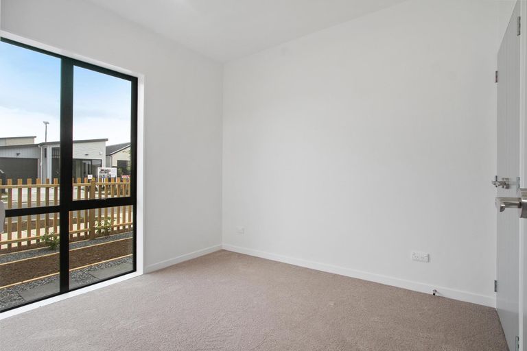 Photo of property in 68 Puwha Street, Massey, Auckland, 0614