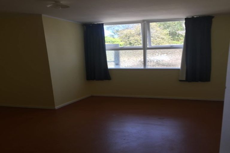 Photo of property in 1a Ogle Crescent, Te Kamo, Whangarei, 0112