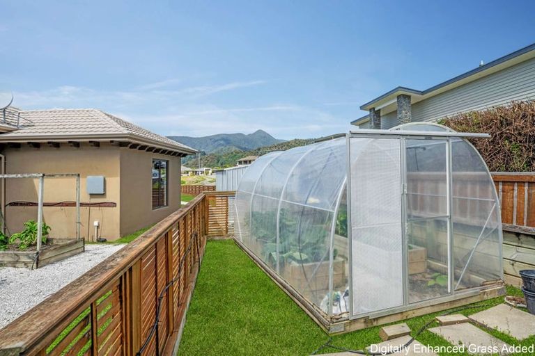 Photo of property in 24 Harbour View Heights, Picton, 7220