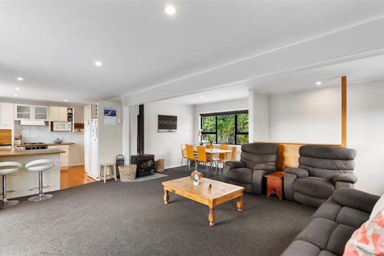 Photo of property in 20 Bertram Road, Kawakawa Bay, 2585
