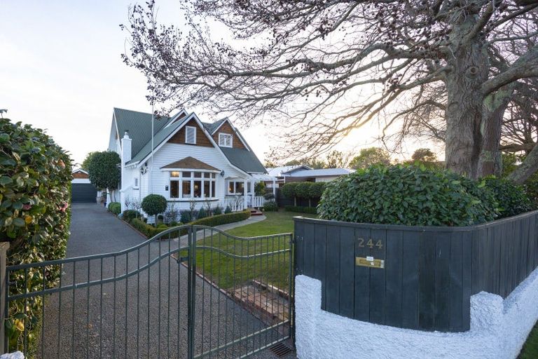Photo of property in 244 Victoria Avenue, Hokowhitu, Palmerston North, 4410