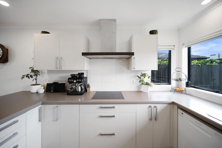 Photo of property in 17a Callis Avenue, Opaheke, Papakura, 2113