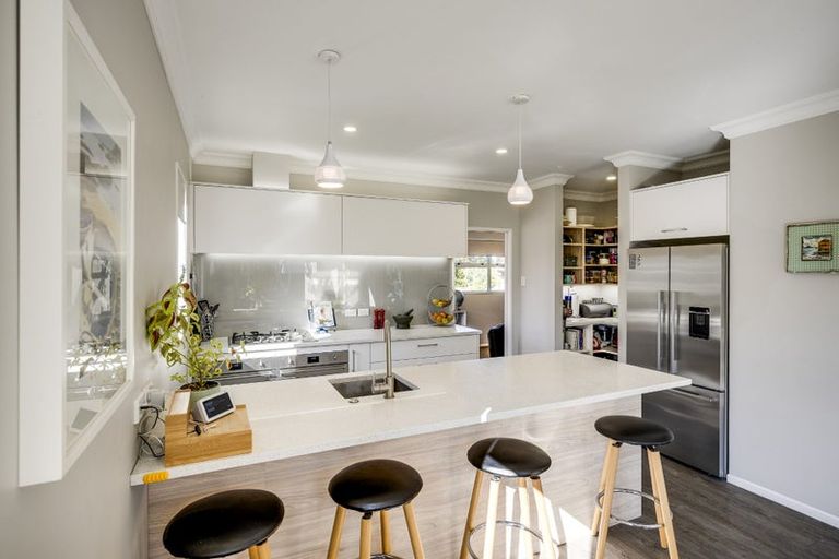 Photo of property in 9 Upham Crescent, Taradale, Napier, 4112