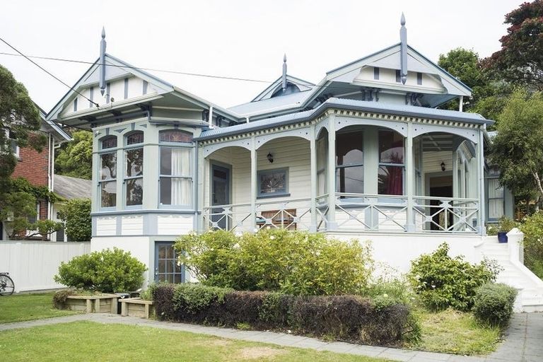 Photo of property in 176 Derwent Street, Island Bay, Wellington, 6023