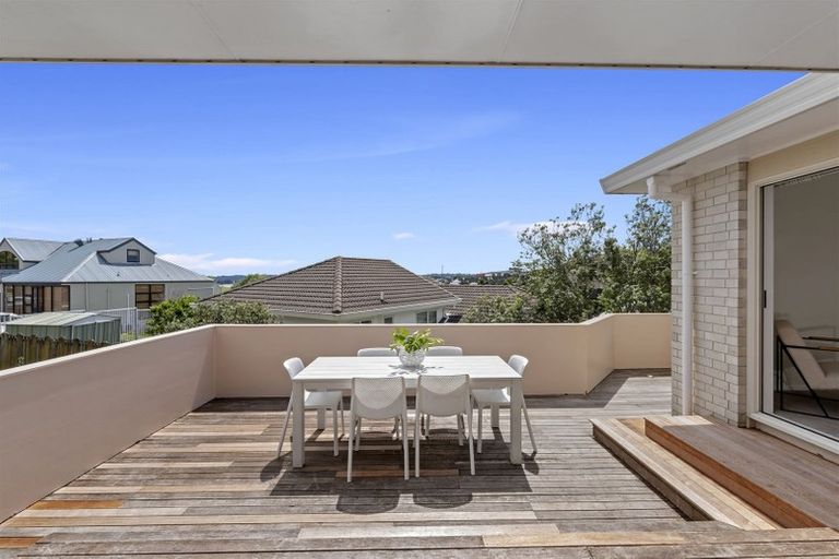 Photo of property in 7 Mercury Lane, Windsor Park, Auckland, 0632