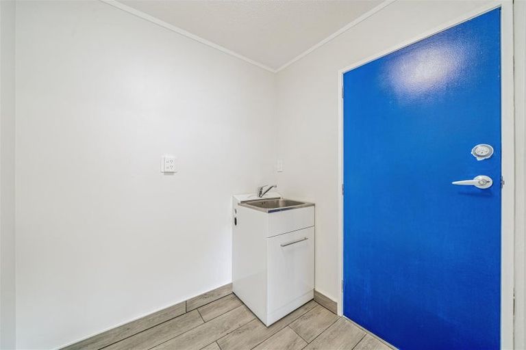 Photo of property in 107 South Karori Road, Karori, Wellington, 6012