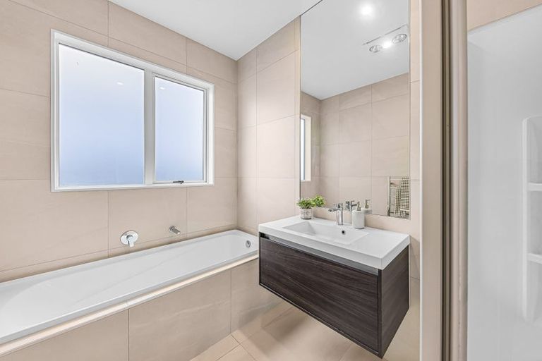 Photo of property in 27 Whenuapai Drive, Whenuapai, Auckland, 0618