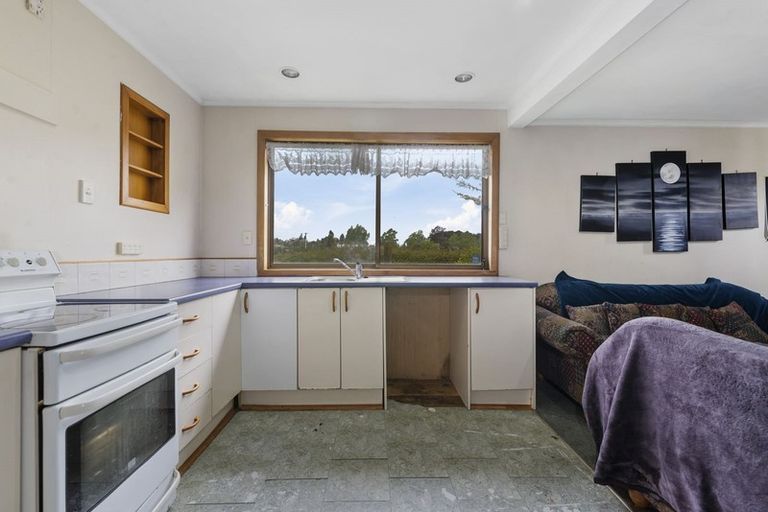 Photo of property in 51 Kawaha Point Road, Fairy Springs, Rotorua, 3015