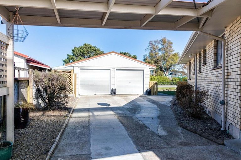 Photo of property in 8 Alfredton Road, Eketahuna, 4900