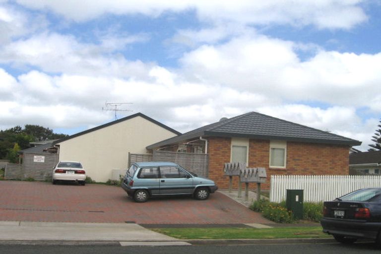 Photo of property in 3 Napoleon Avenue, Milford, Auckland, 0620