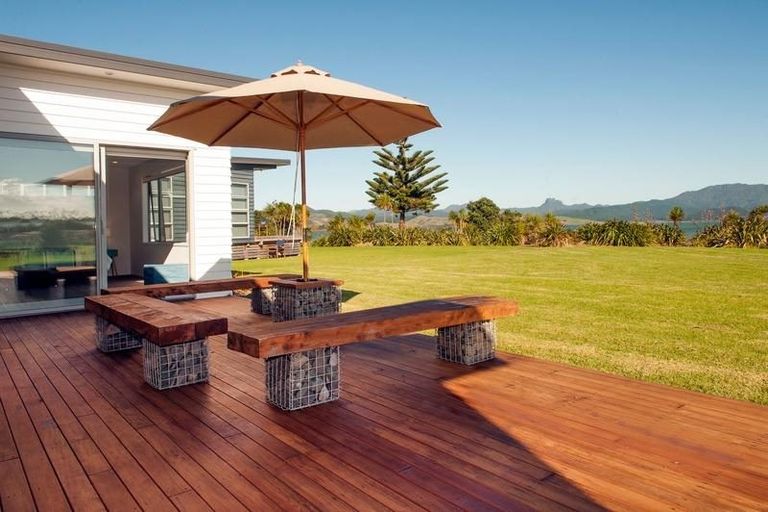 Photo of property in 104 Ti Kouka Crescent, Matarangi, Whitianga, 3592