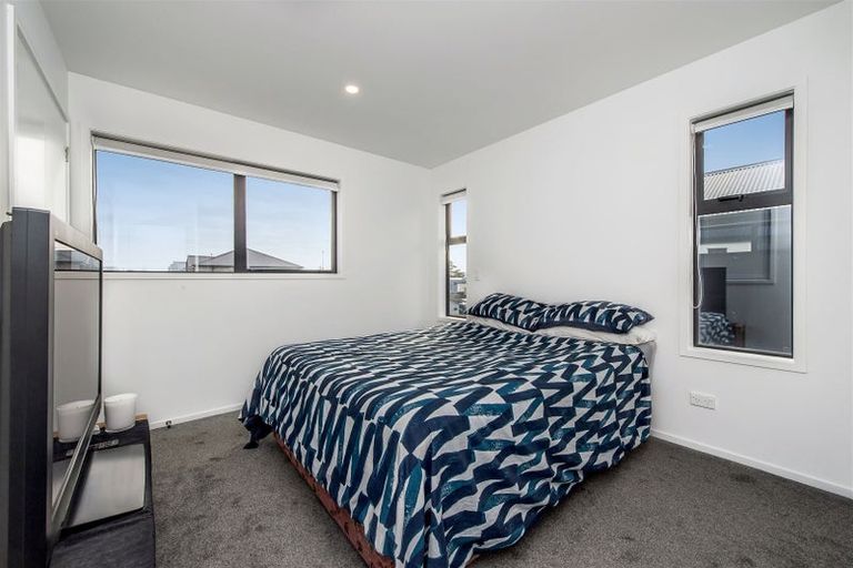 Photo of property in 2/241 Lincoln Road, Addington, Christchurch, 8024