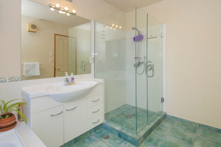 Photo of property in 171 Waikite Road, Welcome Bay, Tauranga, 3175