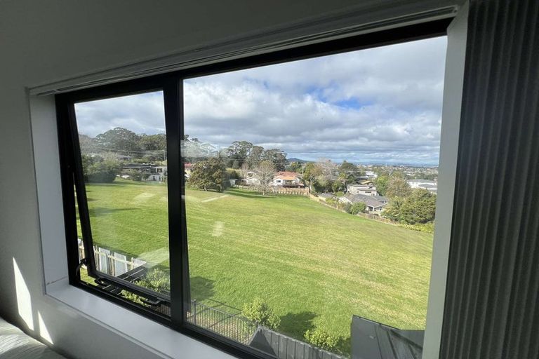 Photo of property in 8e Grenada Avenue, Forrest Hill, Auckland, 0620