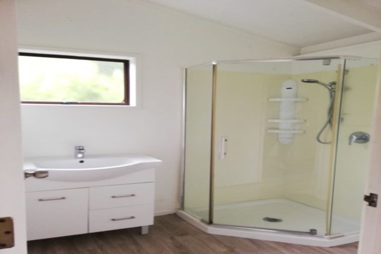 Photo of property in 283 Old North Road, Kumeu, 0892