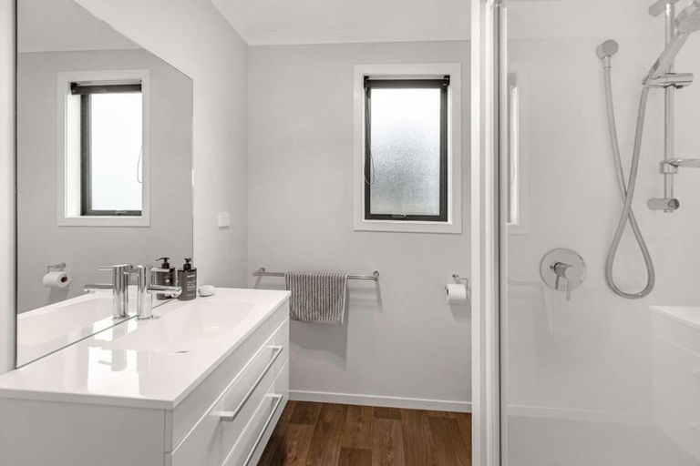 Photo of property in 23 Waipipi Road, Waverley, 4591