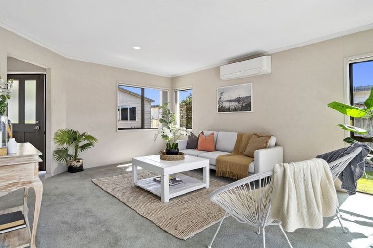 Photo of property in 8 Emma Place, Papamoa Beach, Papamoa, 3118