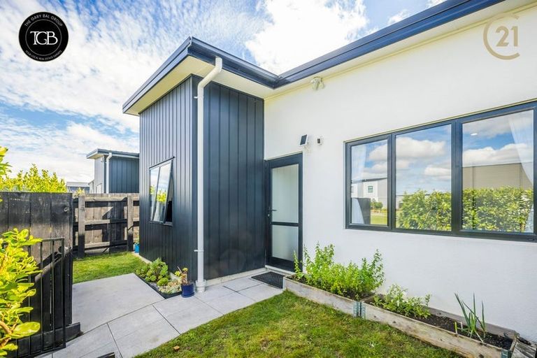 Photo of property in 107 Battalion Drive, Papakura, 2110
