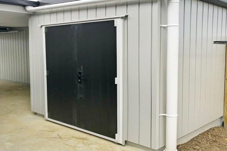 Photo of property in 72 Prado Drive, Pukekohe, 2120