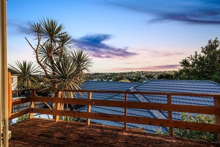 Photo of property in 77 Royal Road, Massey, Auckland, 0614