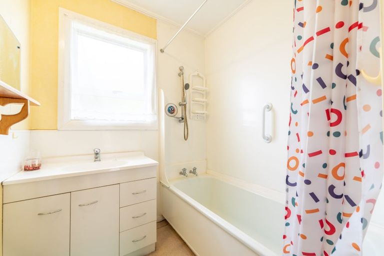 Photo of property in 33 Weaver Street, Oamaru North, Oamaru, 9400