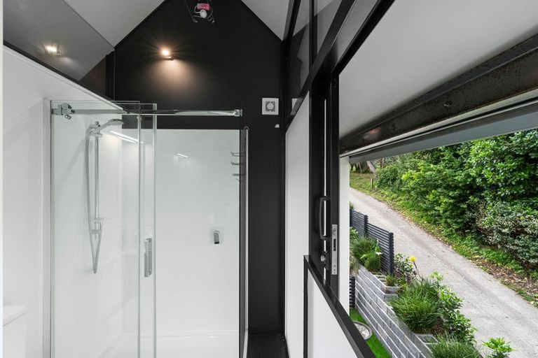 Photo of property in 69 Wellington Road, Paekakariki, 5034