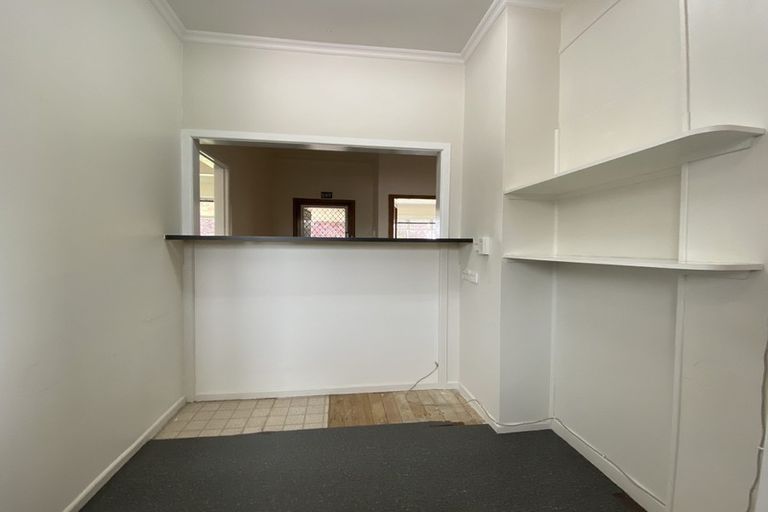 Photo of property in 379 Broadway, Stratford, 4332