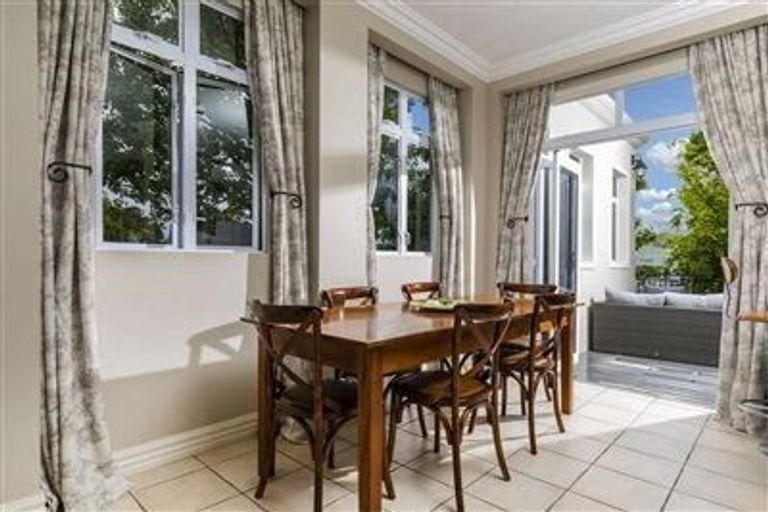 Photo of property in 12 Bushlands Park Drive, Albany, Auckland, 0632