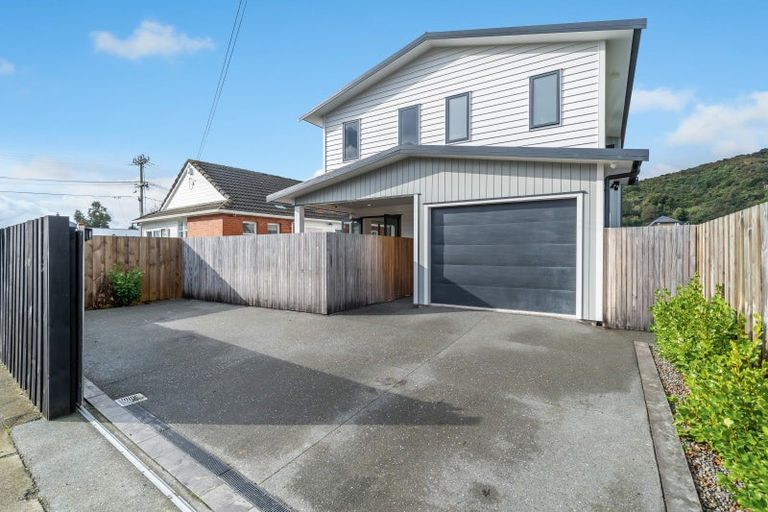 Photo of property in 348a Waiwhetu Road, Fairfield, Lower Hutt, 5011
