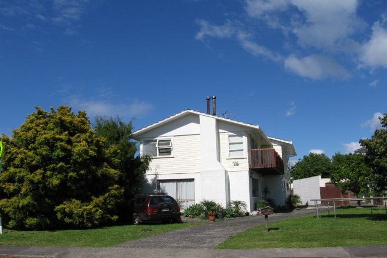 Photo of property in 4 Compton Street, Hillcrest, Auckland, 0627